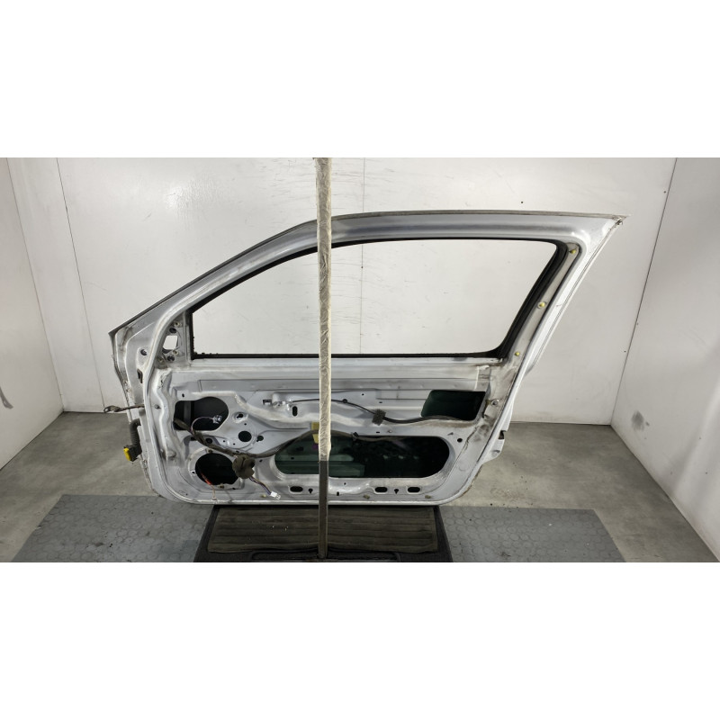 Porte avant droit RENAULT CLIO 2 CAMPUS Photo n°6