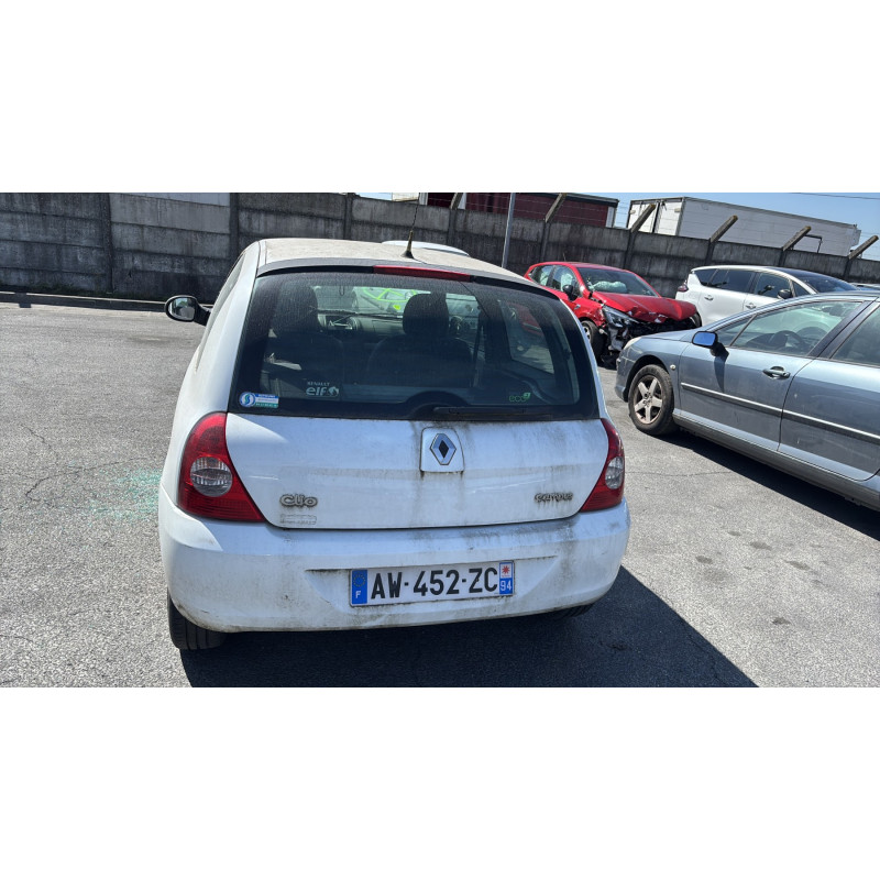 Porte avant droit RENAULT CLIO 2 CAMPUS Photo n°11