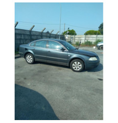 Porte avant droit VOLKSWAGEN PASSAT 4