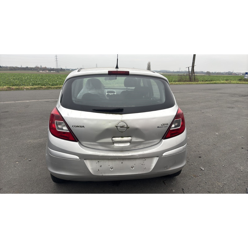 Porte avant droit OPEL CORSA D Photo n°13