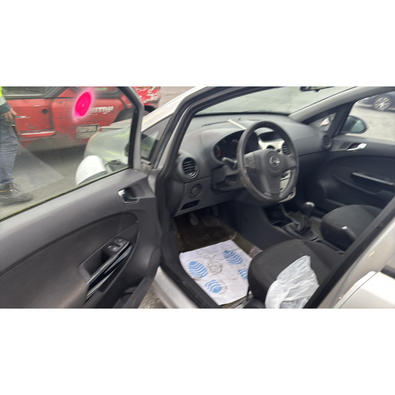 Porte avant droit OPEL CORSA D Photo n°16