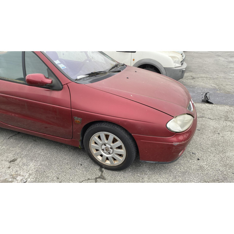Porte avant droit RENAULT MEGANE 1 Photo n°17