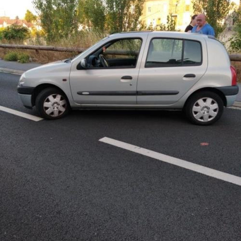 Interrupteur de leve vitre avant gauche RENAULT CLIO 2 Photo n°7