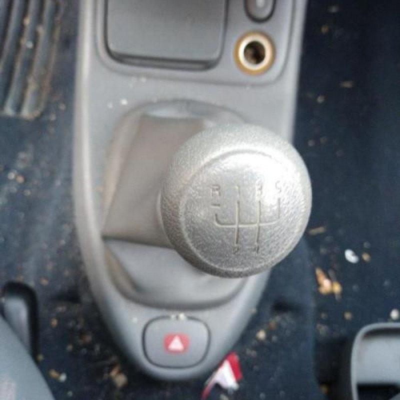 Interrupteur de leve vitre avant gauche RENAULT CLIO 2 Photo n°10