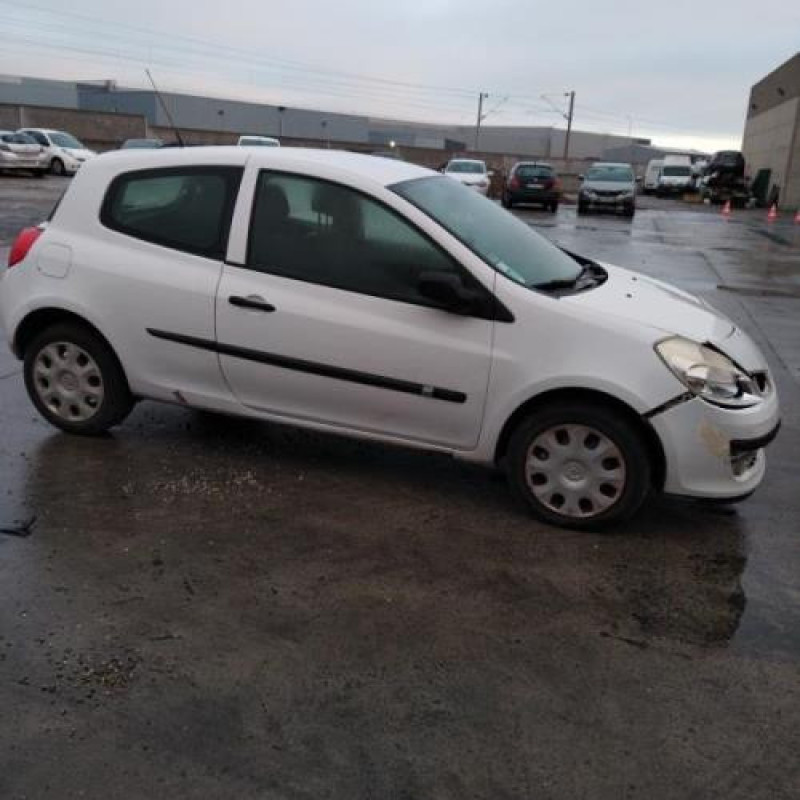 Pretensionneur de ceinture avant droit RENAULT CLIO 3 Photo n°5