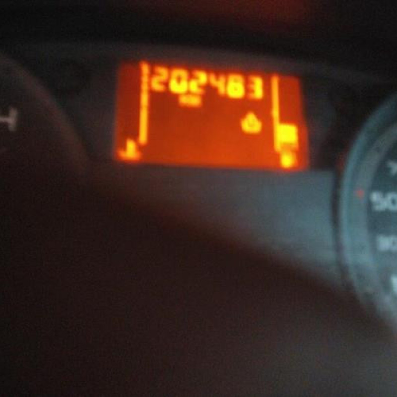 Pretensionneur de ceinture avant droit RENAULT CLIO 3 Photo n°13