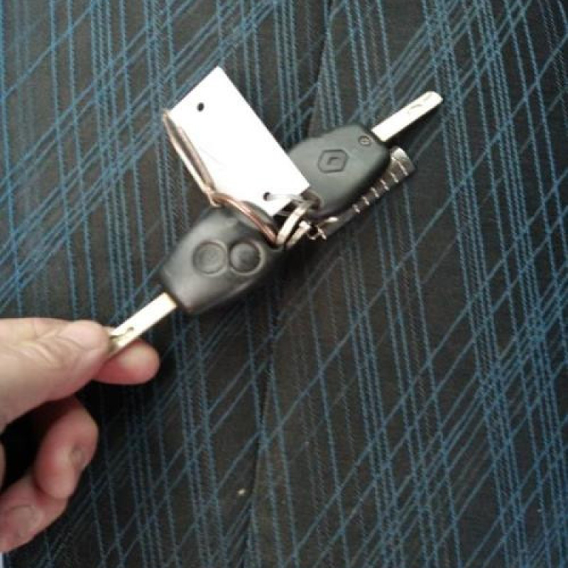 Pretensionneur de ceinture avant droit RENAULT CLIO 3 Photo n°16