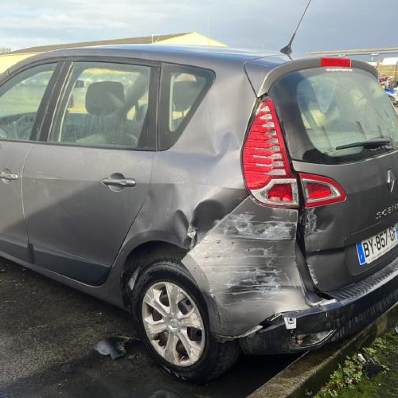 Feu arriere principal droit (feux) RENAULT SCENIC 3 Photo n°8