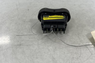 Interrupteur de leve vitre avant droit DACIA SANDERO 1