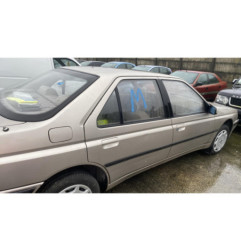 Porte avant gauche PEUGEOT 605