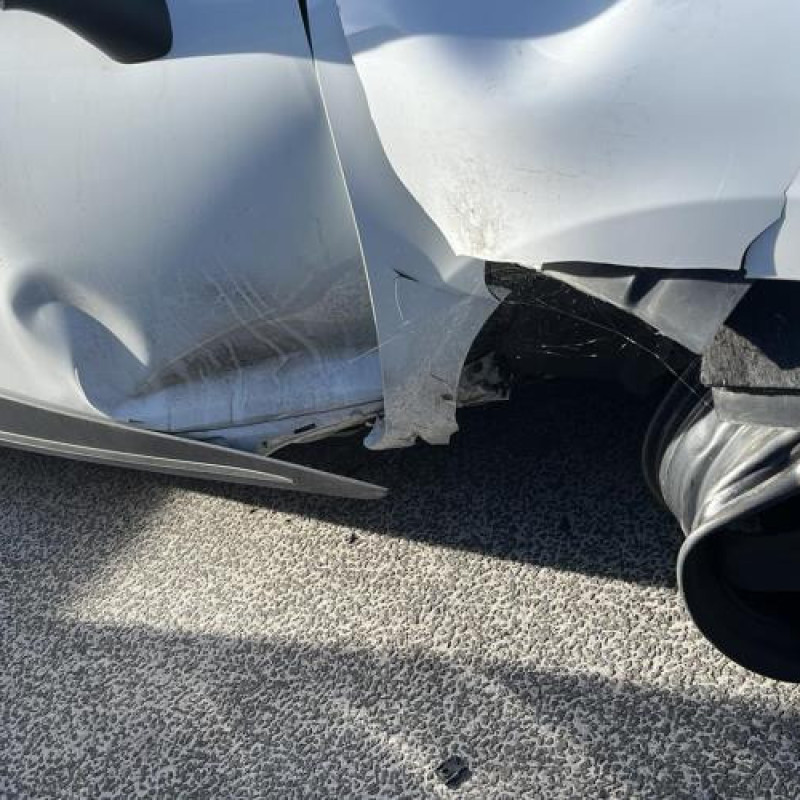 Leve vitre electrique avant droit RENAULT CLIO 4 Photo n°16