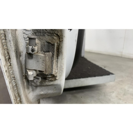 Porte avant droit RENAULT CLIO 2 CAMPUS