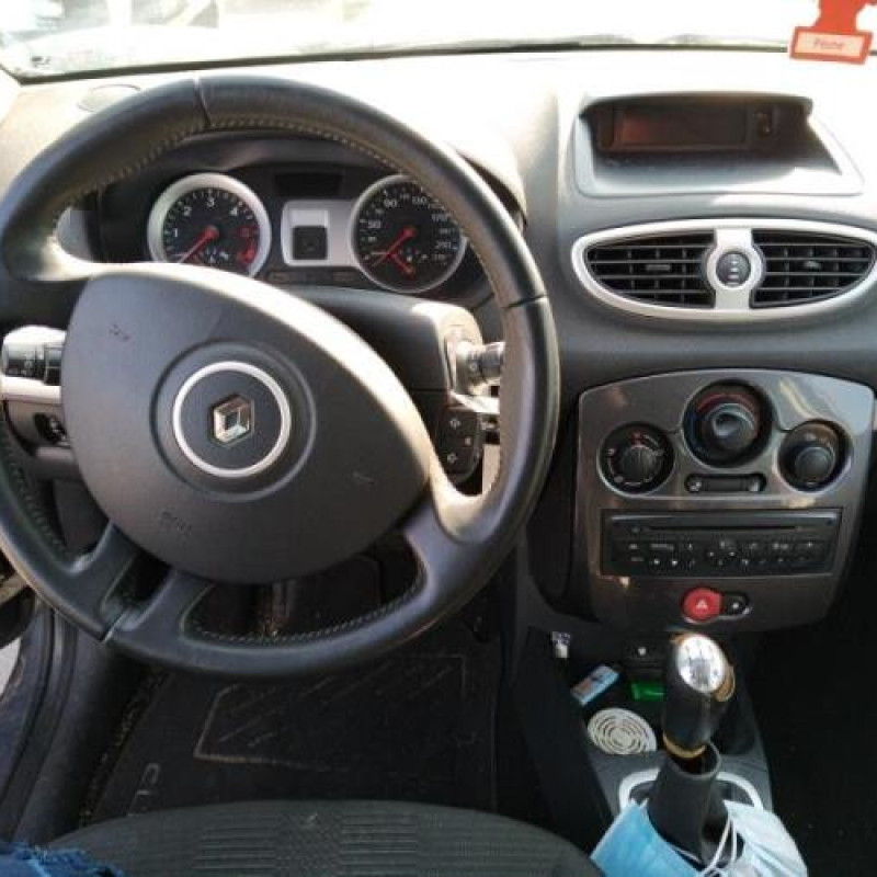 Compteur RENAULT CLIO 3 Photo n°11