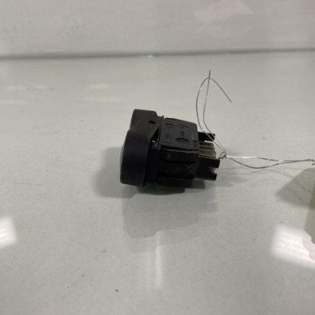 Interrupteur de leve vitre avant gauche DACIA SANDERO 1