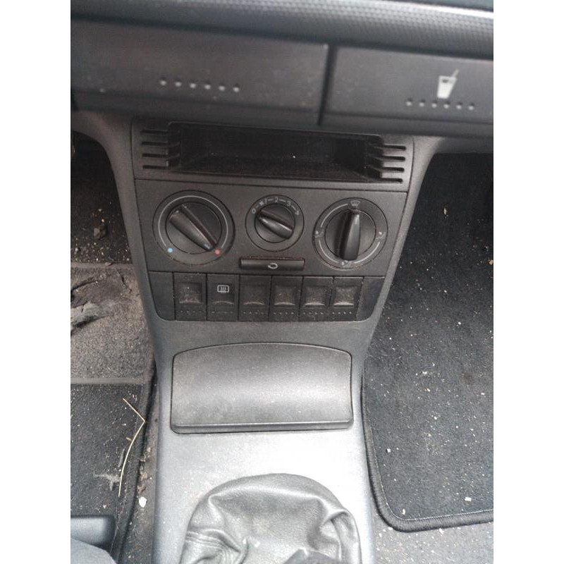 Porte arriere gauche VOLKSWAGEN POLO 3 Photo n°8