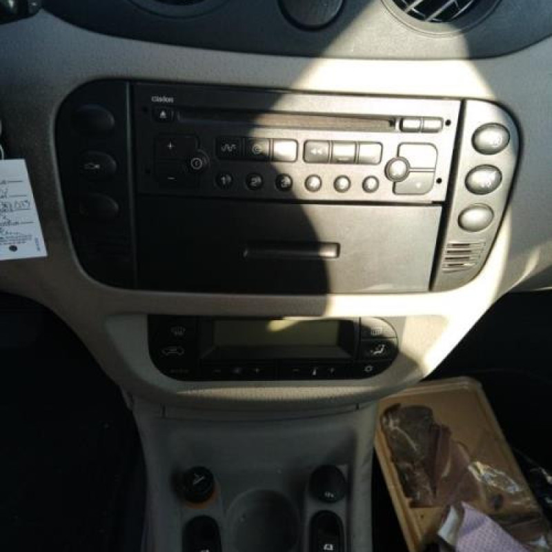 Compresseur clim CITROEN C3 1 Photo n°15