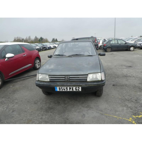 Porte avant droit PEUGEOT 205