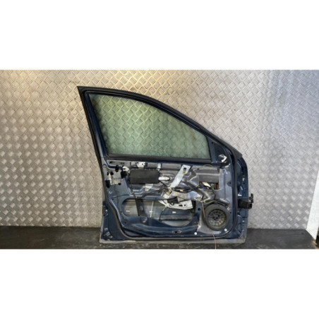 Porte avant gauche MERCEDES CLASSE C 203 Photo n°1