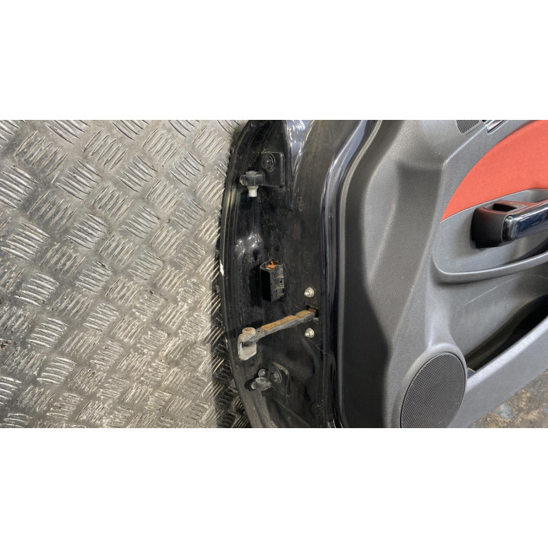 Porte avant droit OPEL CORSA D Photo n°6