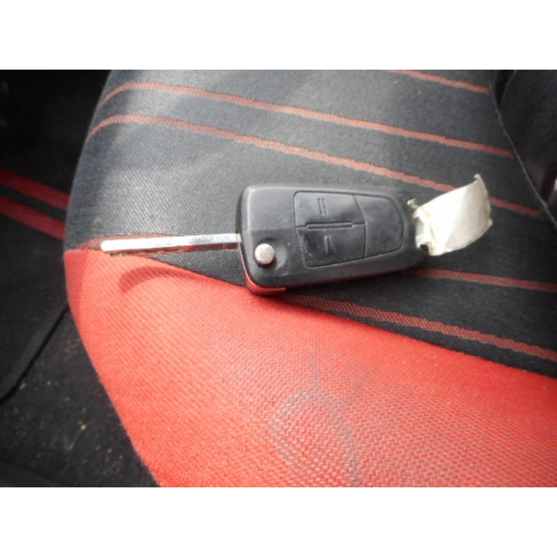 Porte avant droit OPEL CORSA D Photo n°12