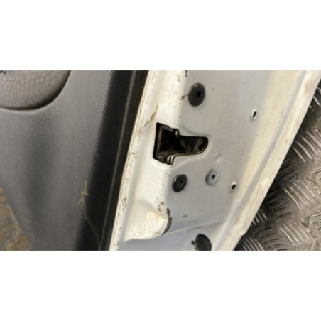 Porte avant droit RENAULT CLIO 2 CAMPUS