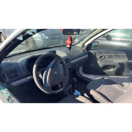 Porte avant droit RENAULT CLIO 2 CAMPUS