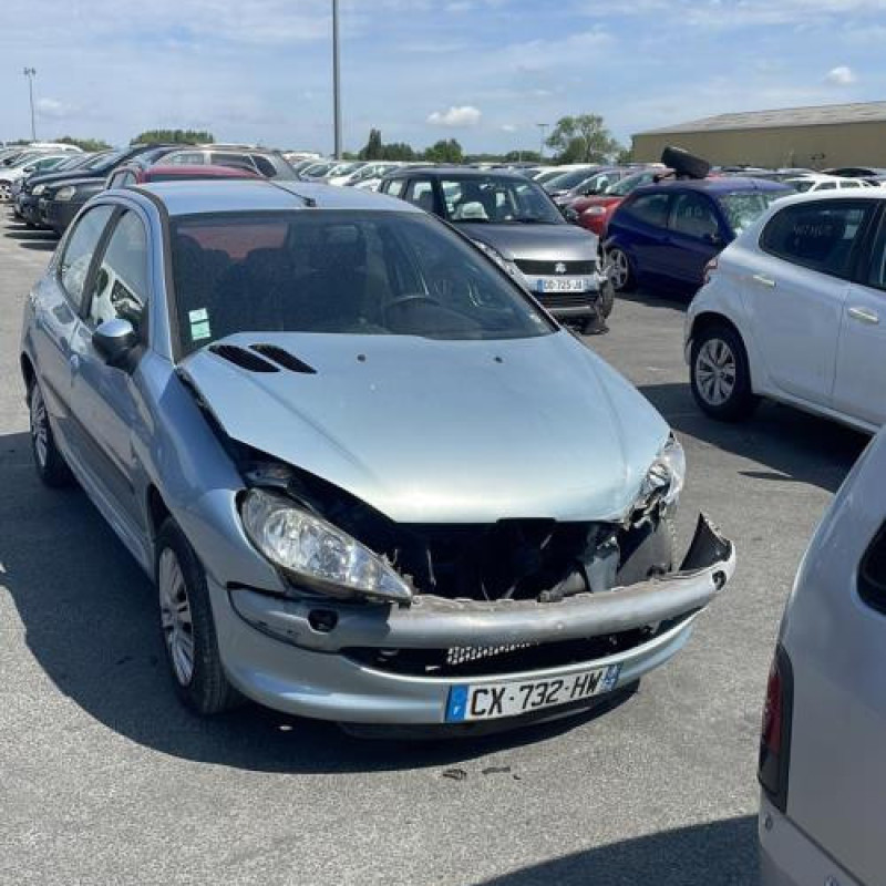 Pretensionneur de ceinture avant droit PEUGEOT 206 Photo n°4