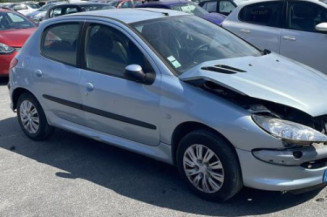 Pretensionneur de ceinture avant droit PEUGEOT 206