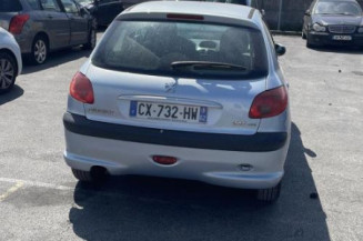 Pretensionneur de ceinture avant droit PEUGEOT 206