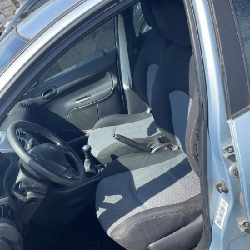 Pretensionneur de ceinture avant droit PEUGEOT 206 Photo n°8