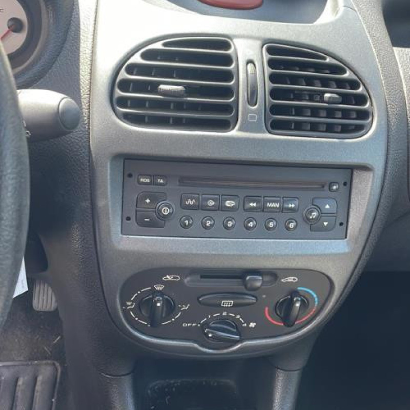 Pretensionneur de ceinture avant droit PEUGEOT 206 Photo n°11