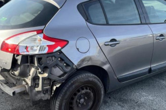 Pretensionneur de ceinture avant droit RENAULT MEGANE 3