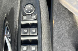 Pretensionneur de ceinture avant droit RENAULT MEGANE 3
