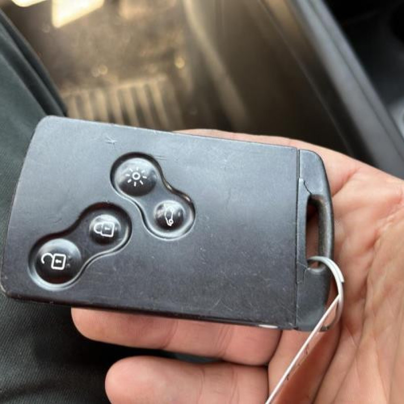 Pretensionneur de ceinture avant droit RENAULT MEGANE 3 Photo n°13