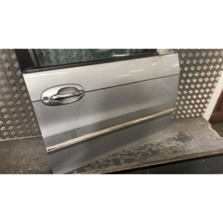 Porte avant droit KIA CARNIVAL 1
