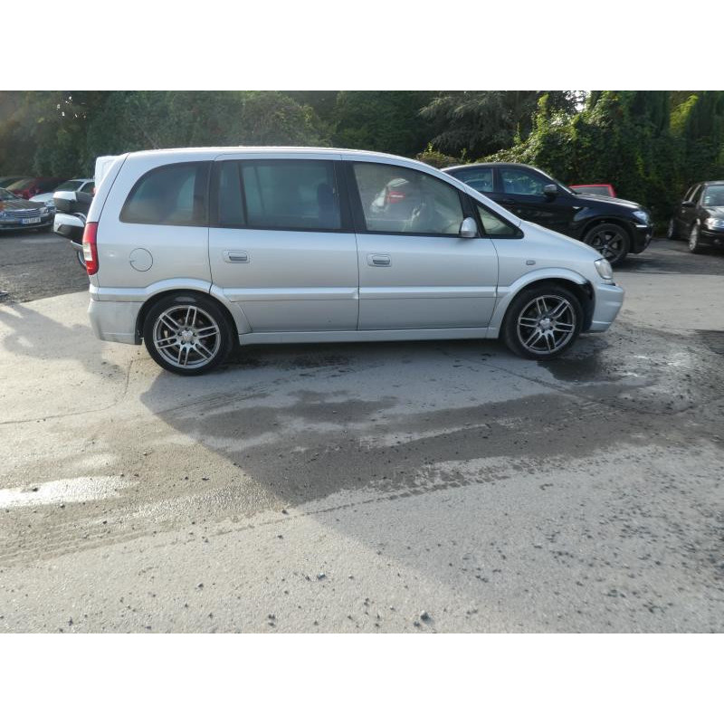 Porte arriere gauche OPEL ZAFIRA A Photo n°11
