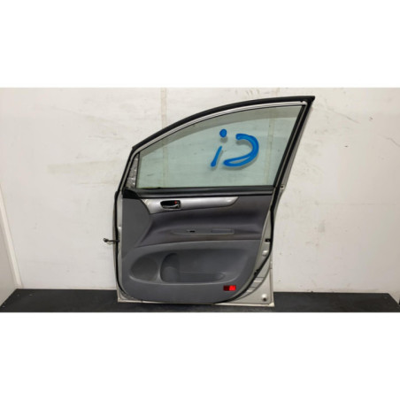 Porte avant droit TOYOTA AVENSIS VERSO Photo n°1