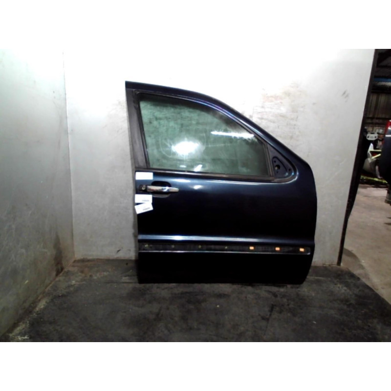 Porte avant droit MERCEDES CLASSE M 163 Photo n°2