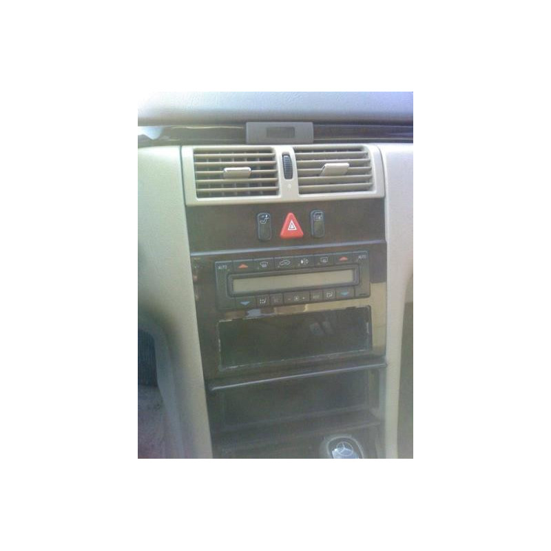 Porte arriere droit MERCEDES CLASSE E 210 Photo n°1