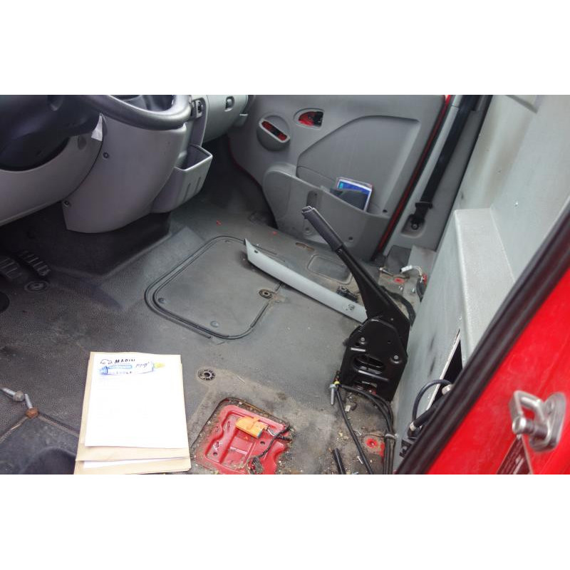 Porte avant droit RENAULT MASTER 2 Photo n°10