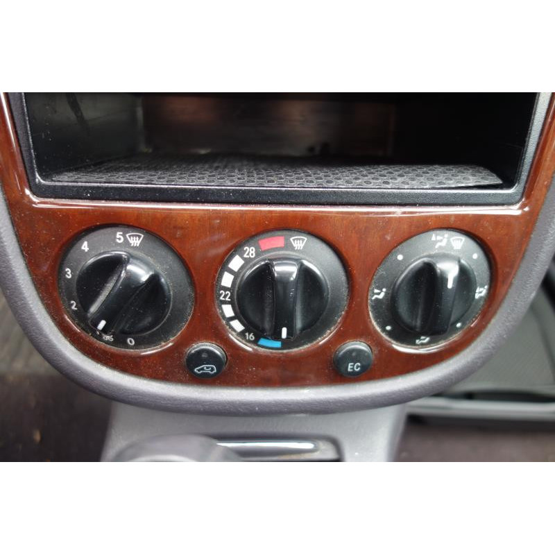 Porte arriere gauche MERCEDES CLASSE A 168 Photo n°5