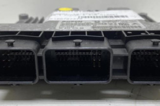 Calculateur moteur PEUGEOT 308 1