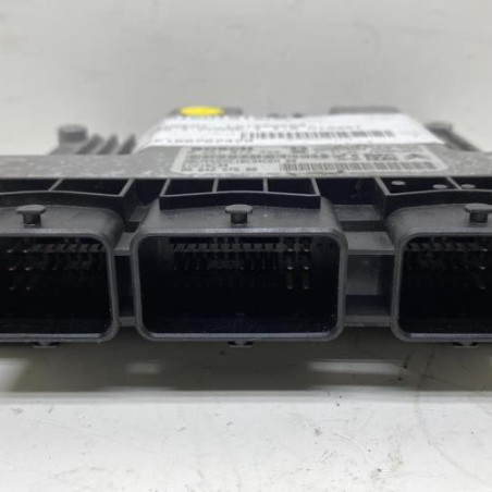 Calculateur moteur PEUGEOT 308 1