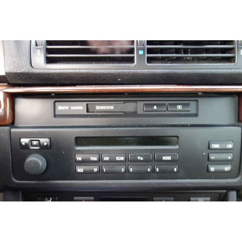 Porte avant droit BMW SERIE 5 E39 Photo n°10