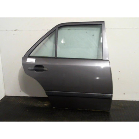 Porte arriere droit MERCEDES 250 W124 Photo n°1