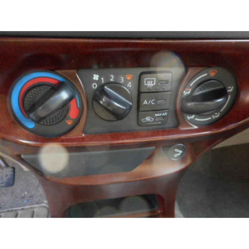 Porte avant droit NISSAN TERRANO 2 Photo n°9