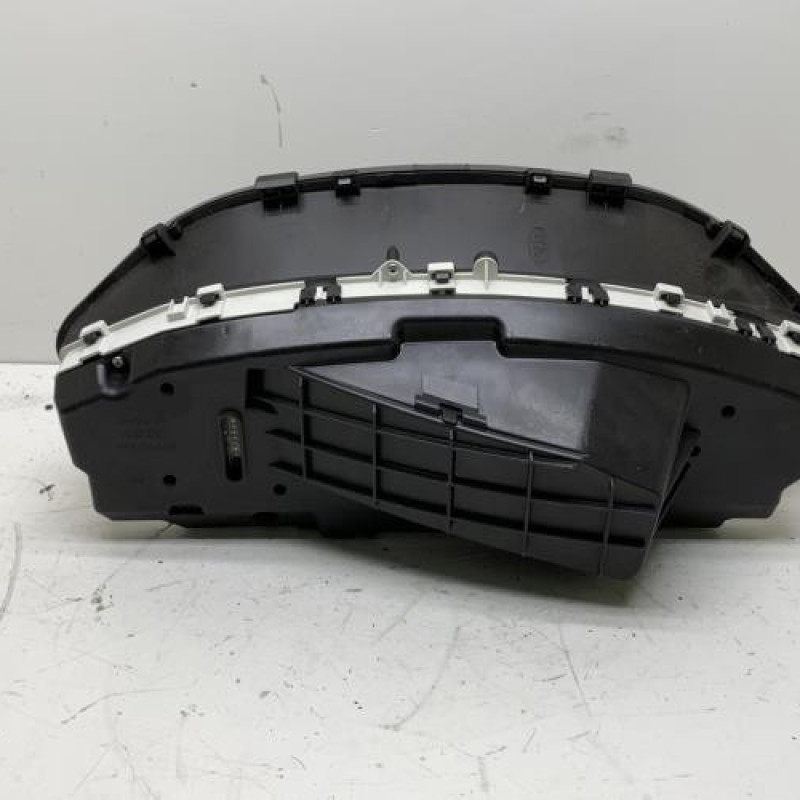 Compteur TOYOTA YARIS 2 Photo n°4