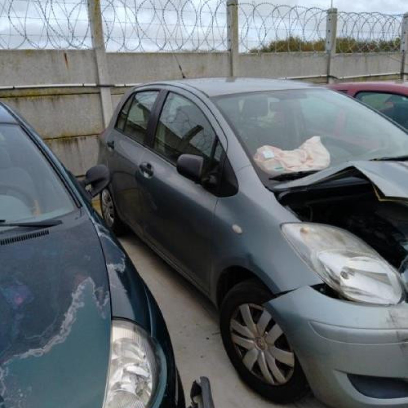 Compteur TOYOTA YARIS 2 Photo n°6