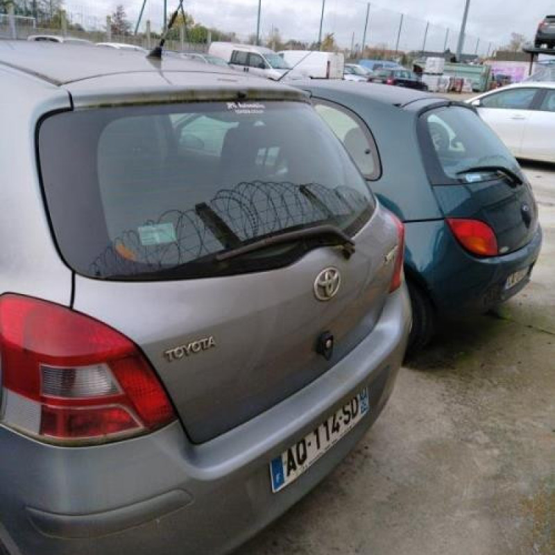 Compteur TOYOTA YARIS 2 Photo n°8