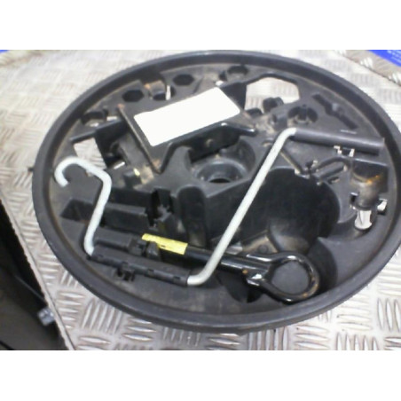 Cric (Ensemble depannage) RENAULT CLIO 2 Photo n°1
